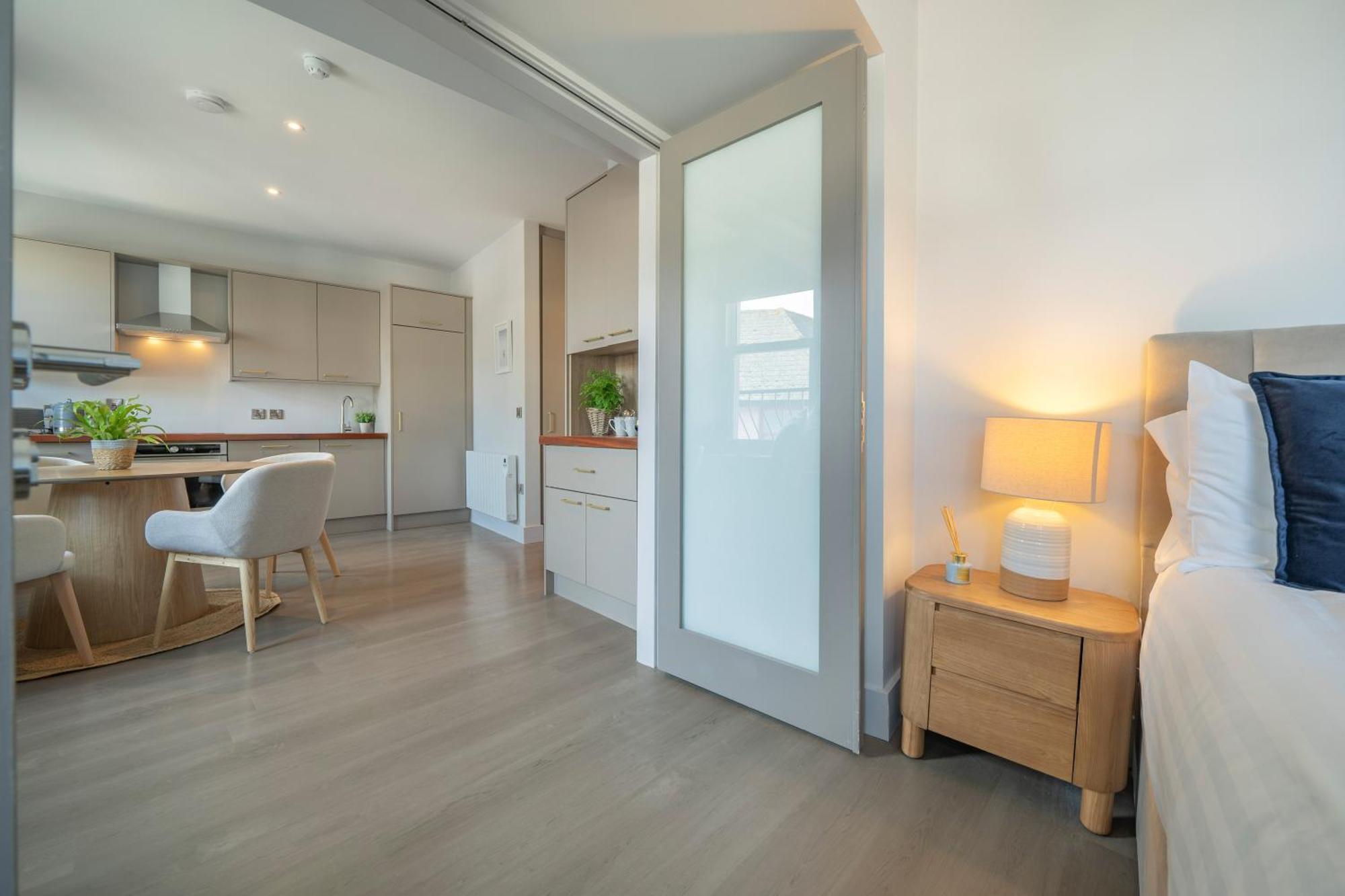 Number One Townhouse Bed & Breakfast Kinsale Exterior photo